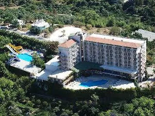 Akropol Hotell 4*