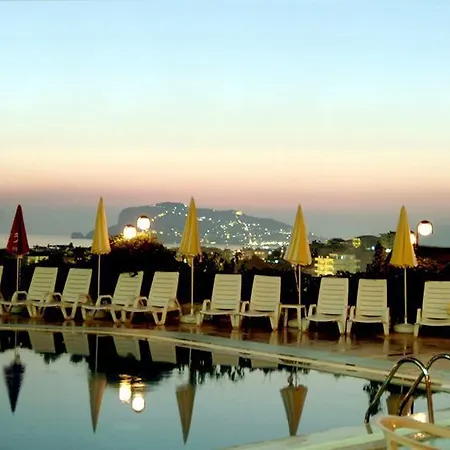Akropol Hotel